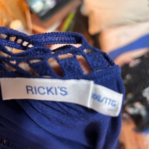 Elegant sleeveless Top - royal blue- lace neckline xxl- - new or like new - Picture 5 of 10